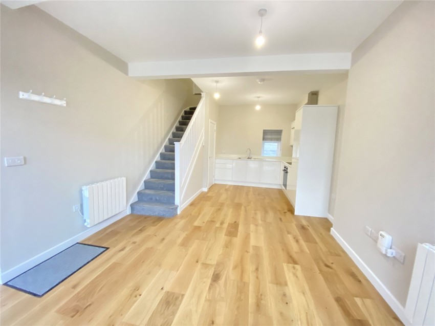 Images for Yeadon, Leeds, West Yorkshire