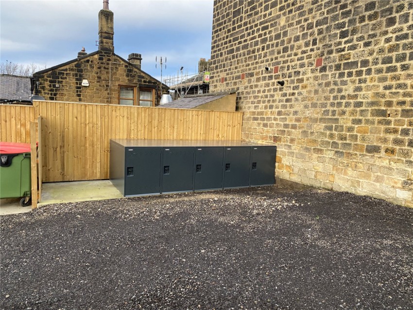 Images for Yeadon, Leeds, West Yorkshire