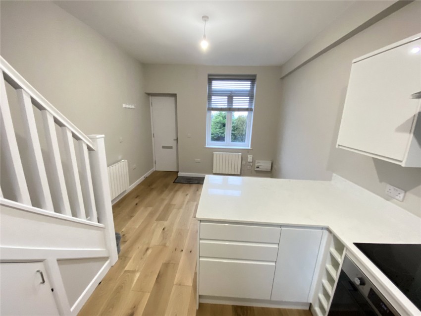 Images for Yeadon, Leeds, West Yorkshire