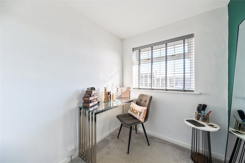 Images for Yeadon, Leeds, West Yorkshire